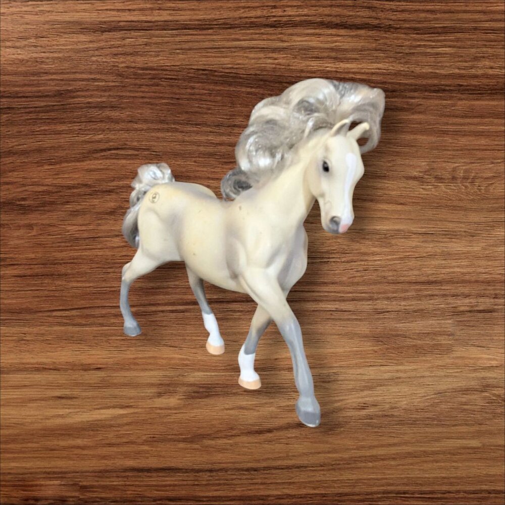 1966‎ Empire Grand Champions Beige Plastic Horse With Braided Tail Flowing Mane